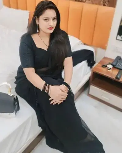 Escort Service Peint